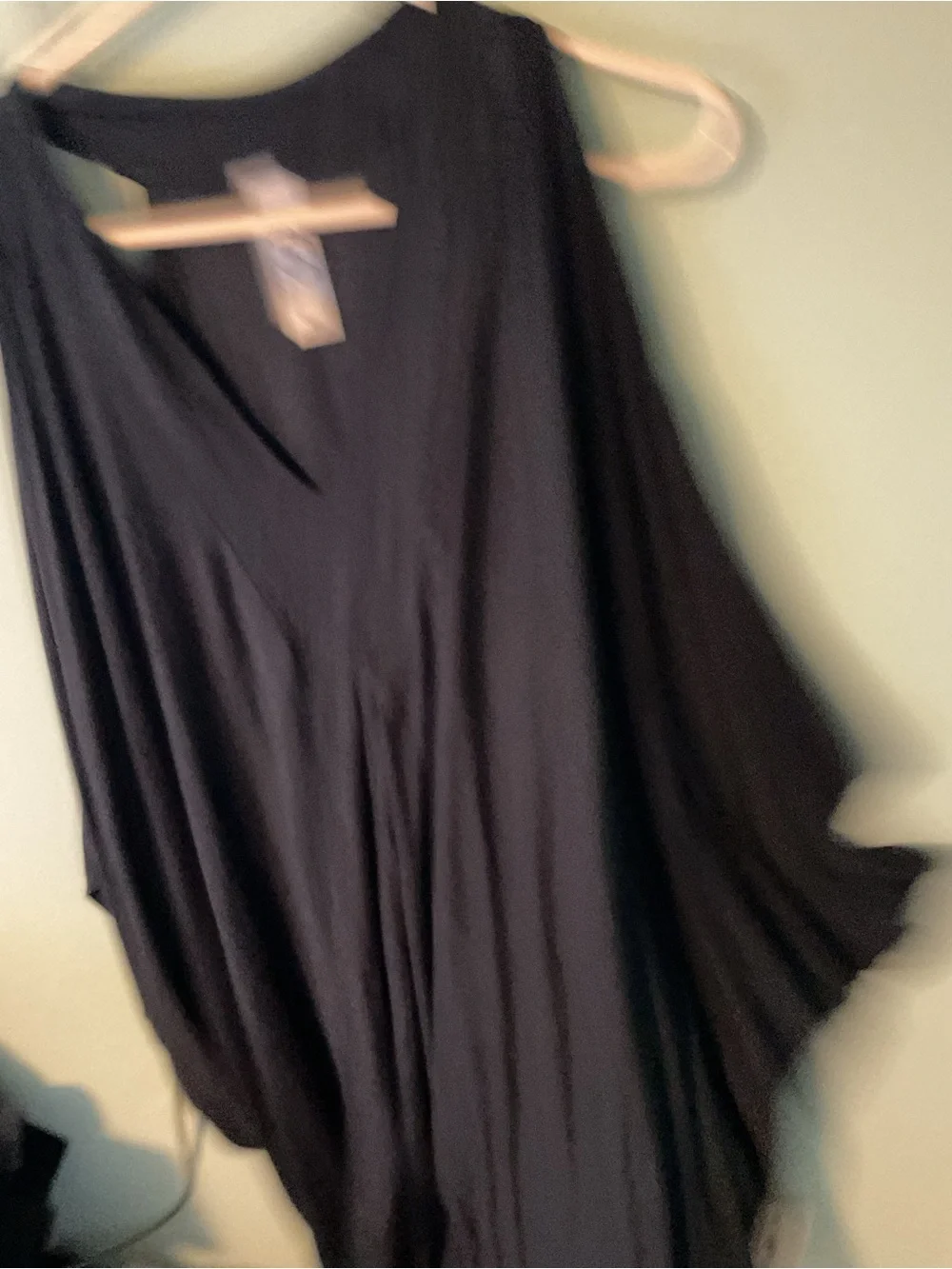 Black v-neck, batwing Flowing Dress - Picture 3 of 5